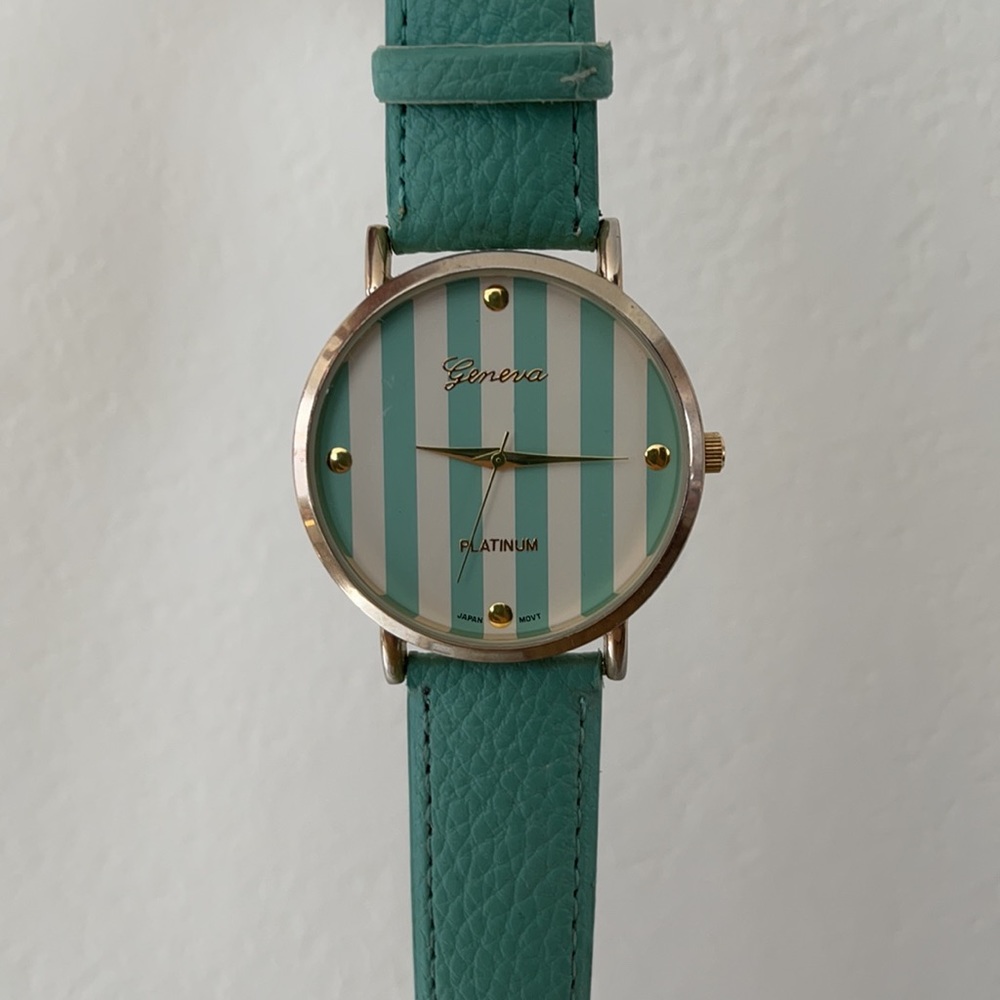 Geneva Platinum Japan MOVT Watch - Picture 2 of 3